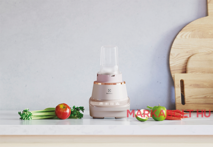 Electrolux E7TB1-8SSM turmixgép 